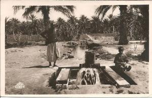 C.P. - OUARGLA - 16- ZAOULA - 1 HOMMES ET 1 ENFANTS ASSIS - Collection réservée Laguerre - Editions Photo Africaines -