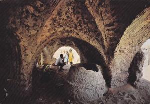 ALGERIE,AFRIQUE,ALGERIE,A LGERIA,TOUGGOURT,TEMACINE ,GROTTE,ENFANT,CACHE CACHE,il y a 38 ans