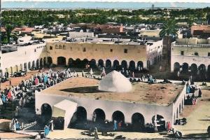 L15D_18 - Ouargla (Territoire de Touggourt) La Grande Place et les Souks