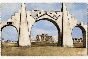 ALGERIE  -  OUARGLA  -  PORTES DU SUD  -  CPSM 1940/50