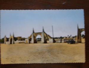 ALGERIA ALGERIE OUARGLA LES PORTES CARBILLET CON AUTO EPOCA