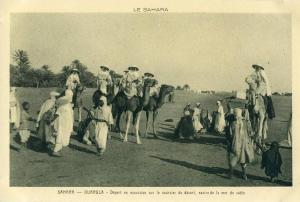 Ouargla .  Départ en excursion sur le coursier du désert  .  SUPERBE PHOTOGRAVURE .