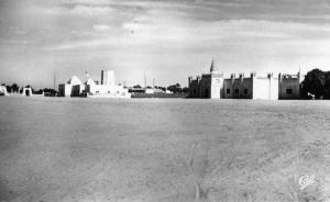 OUARGLA...ANCIENNE ECOLE DE FILLES ...CPSM  PETIT FORMAT