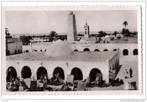 CPA       OUARGLA      1954         VUE PARTIELLE ET LE MARCHE