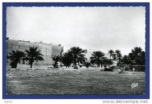 OUARGLA. Remparts du Village Indigène. (CPSM)
