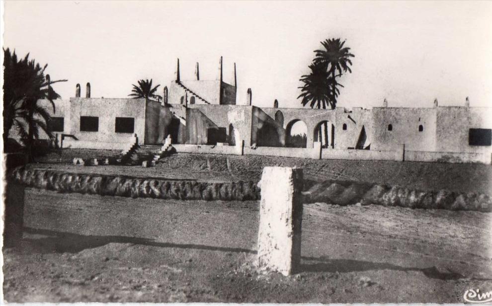 Cpsm OUARGLA, hôtel transatlantique   (20.15)