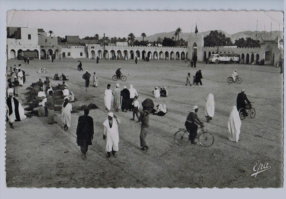 cpsm  COLOMB - BECHAR 1957  Place Luteaud et la Transaharienne