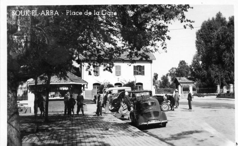 SOUK-EL-ARBA Place de la Gare.