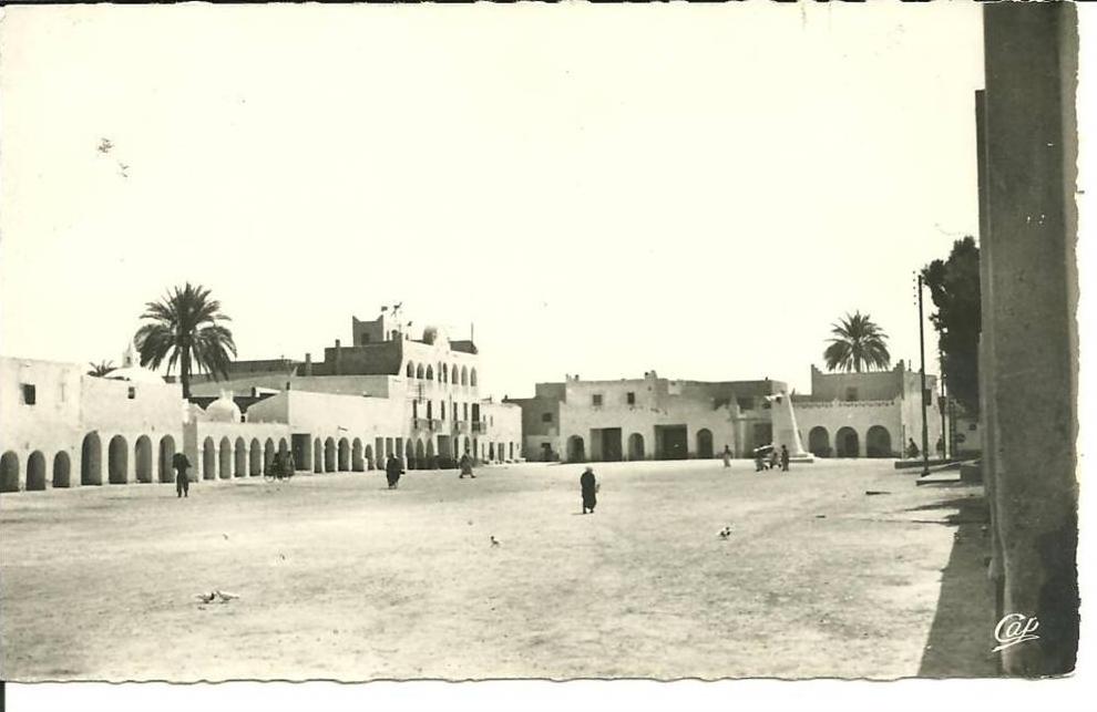 ET.565  . ouargla   place de la fantasia