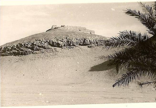24sc   ALGERIE OUARGLA PHOTO ORIGINALE ANCIEN FORT SUR LA  PISTE DE GHARDAIA