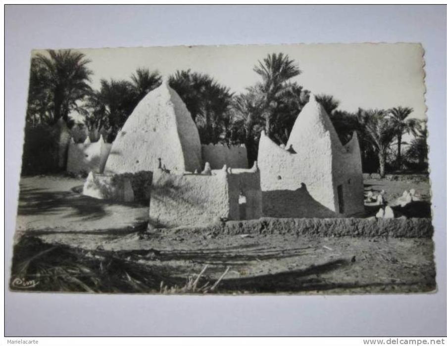 M896 * afrique  algérie ouargla un marabout