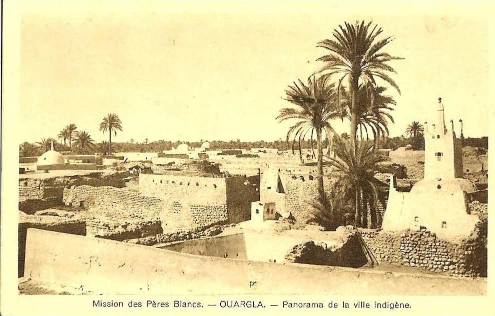 OUARGLA - Mission des pères blancs - Lot de 2 CPA  Panorama de la ville / Le musée