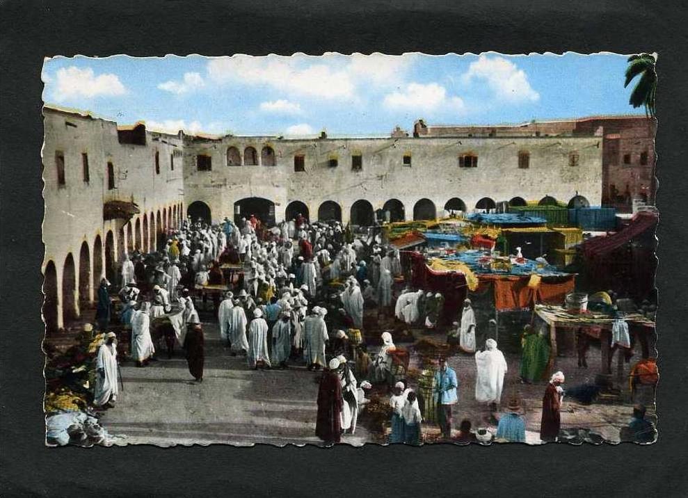 *ALGERIE - OUARGLA - SUD CONSTANTINOIS - LA PLACE DU MARCHE - ANIMEE