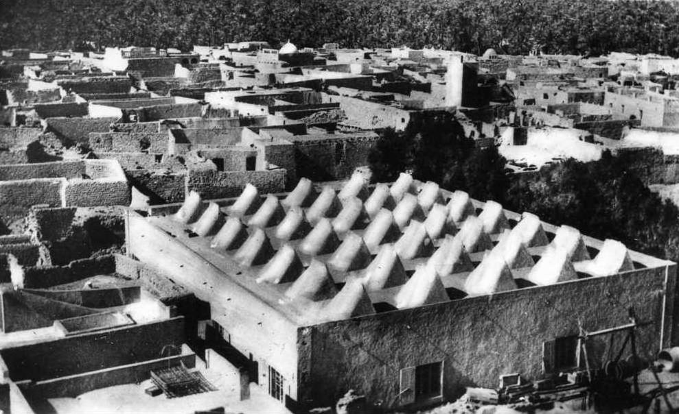 OUARGLA....VUE SUR L'ANCIENNE VILLE ...CPSM  PETIT FORMAT