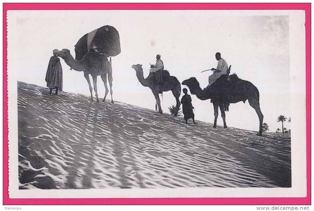 1906 - ALGERIE - OUARGLA -  Dans le désert