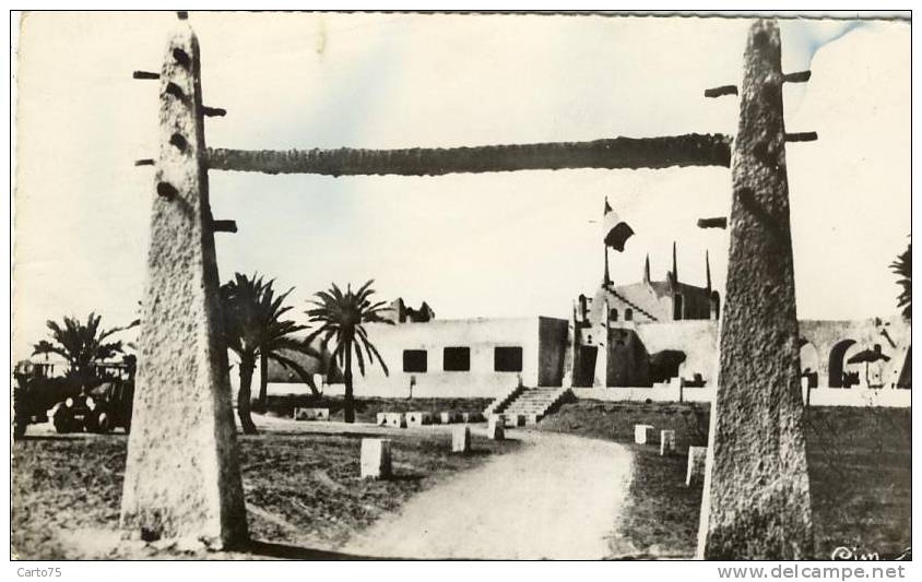 Algerie - Oasis Ouargla - Entrée Hotel Transatlantique