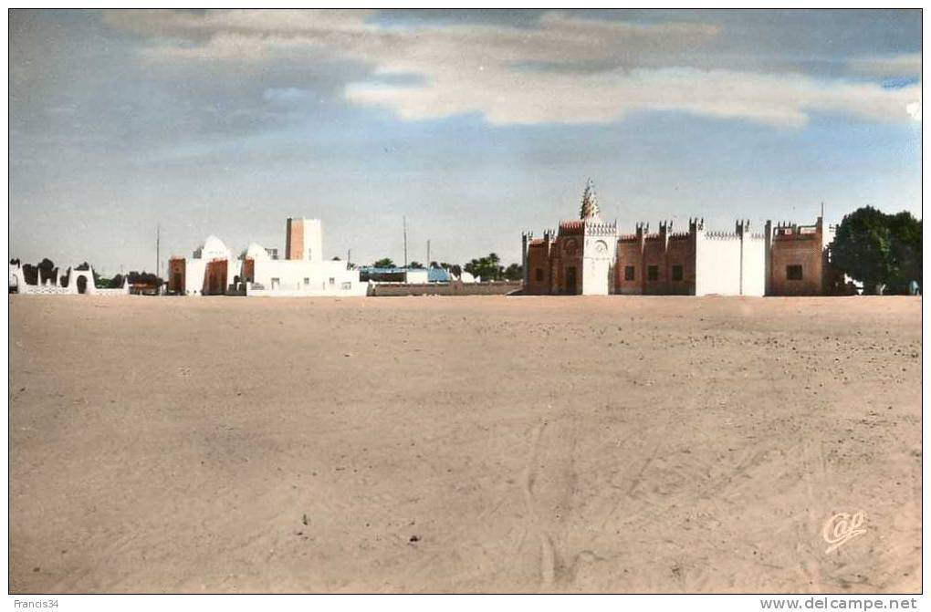 CPA - Ouargla - Ancienne école de filles