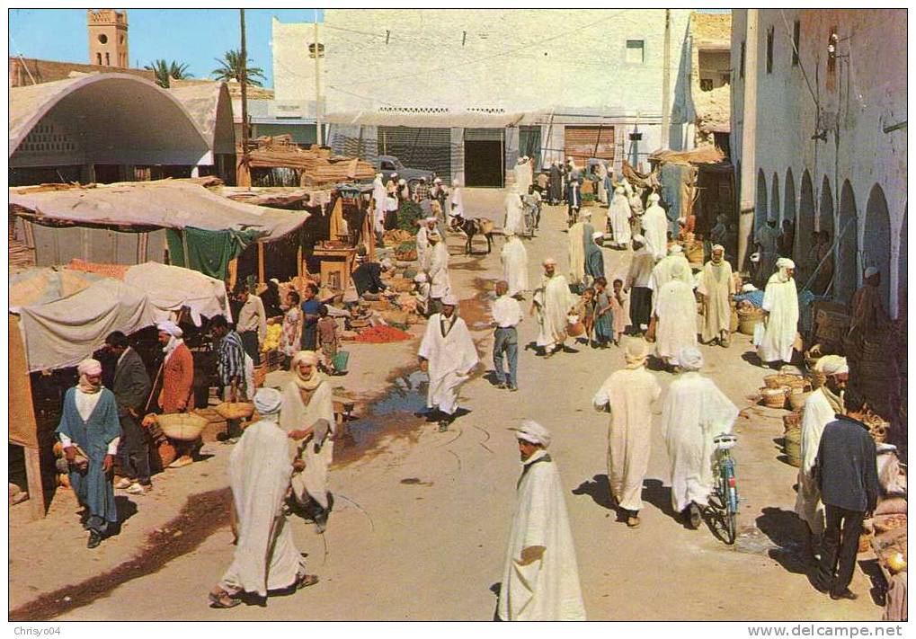 & ALGERIE OUARGLA LE MARCHE ANIME