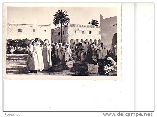CPSM - OUARGLA - UN COIN DU MARCHE - N° 18 EDITIONS PHOTO AFRICAINES ALGER