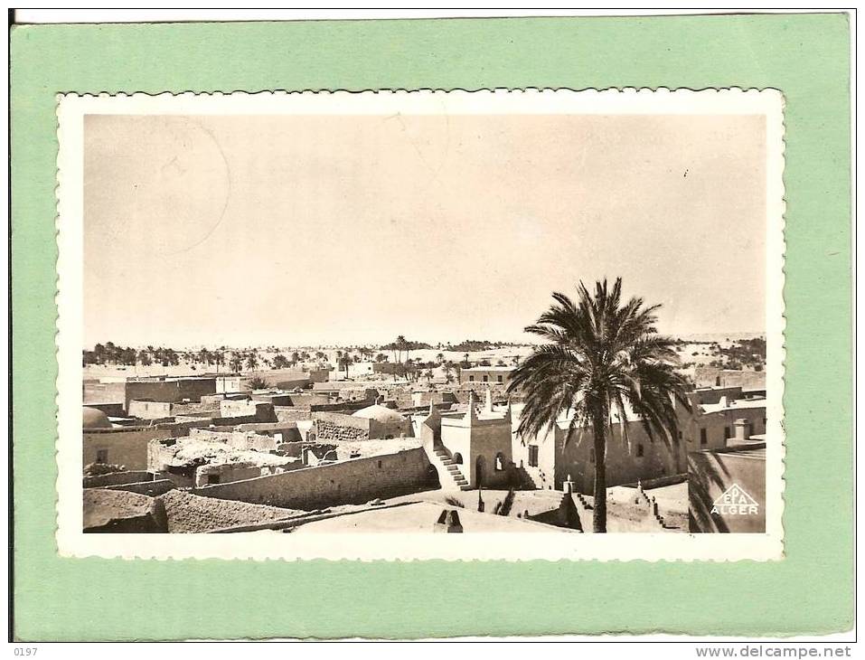 C P PHOTO  . ALGERIE .   OUARGLA    VUE  PARTIELLE  DE  LA  VILLE     EN  1954  . N ° 11 .