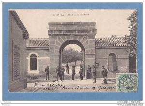 SAÏDA  -  Porte  de  la  Redoute -  1907  - BELLE CARTE ANIMEE  -