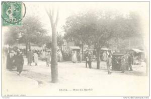 ALGERIE.   SAIDA.  PLACE DU MARCHE.  STANDS DE MARCHE.  GROSSE ANIMATION.   1908