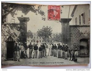 Saida Caserne du 2eme Etranger Legion Etrangere etat dechirure 7 mm en bas