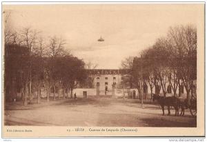 ALGERIE CPA RARE  SETIF  CASERNE DE LESPARDA  CHASSEURS  EDITION MONIN  CPA NO 15