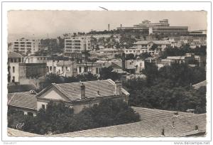 Sétif ou en arabe سطي 01; (Algérie)  Vue sur le nouvel Hôpital et les nouveaux immeubles environ 1