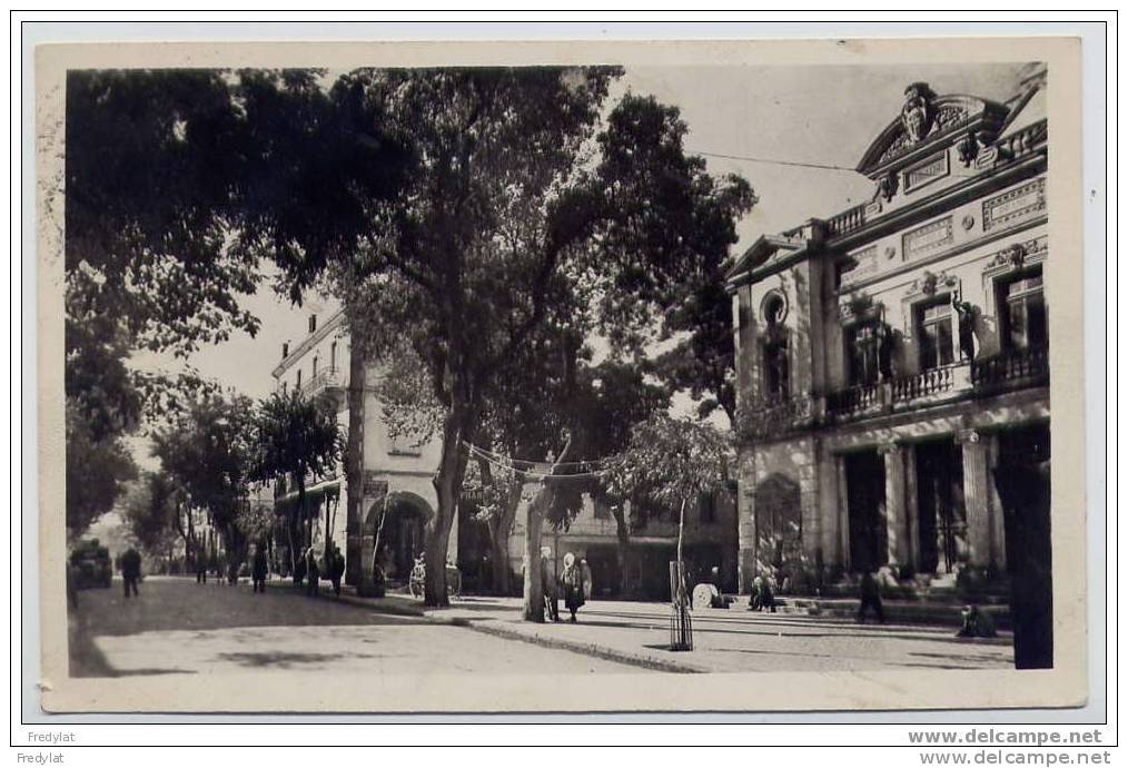 SETIF  RUE SILLEGUE ET LE THEATRE  CPA CIRCULEE