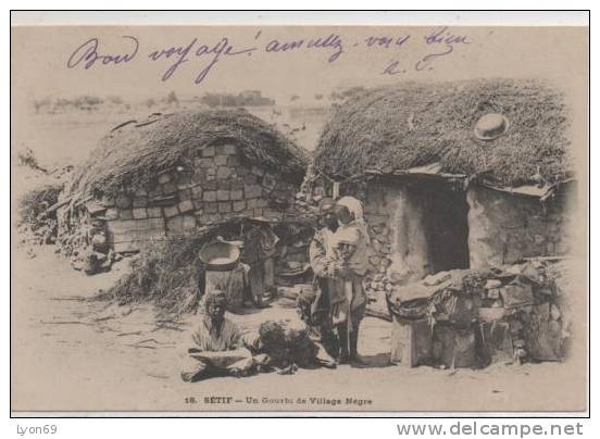 18  QETIF  UN GOURBI  DE VILLAGE NEGRE