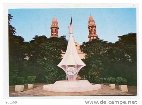 ALGERIA - AK142815 Setif - Place Des Martyrs et la nouvelle Mosquée