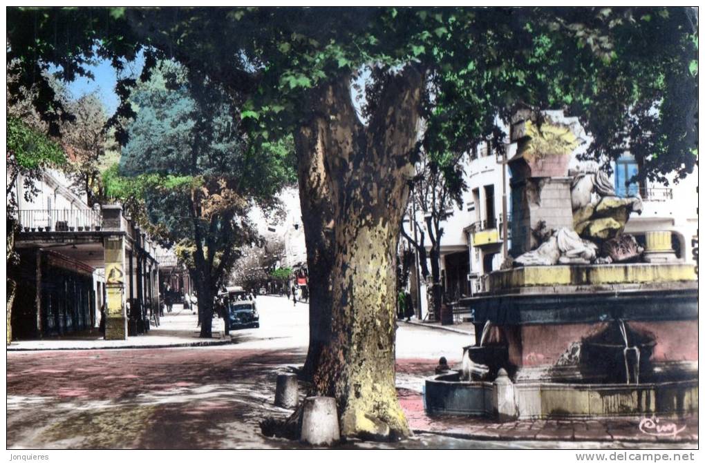 SETIF La Fontaine et l´Avenue Georges Clémenceau.