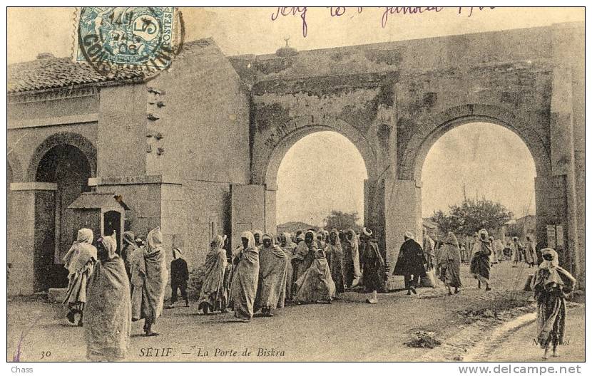cpa-Algérie-Sétif-la porte de Biskra(animée)