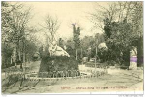 SETIF - Statue dans les jardins d´Orléans