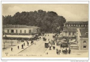 Carte Postale Ancienne Algérie - Sidi bel Abbès. Rue de Mascara - Grand Café Brasserie