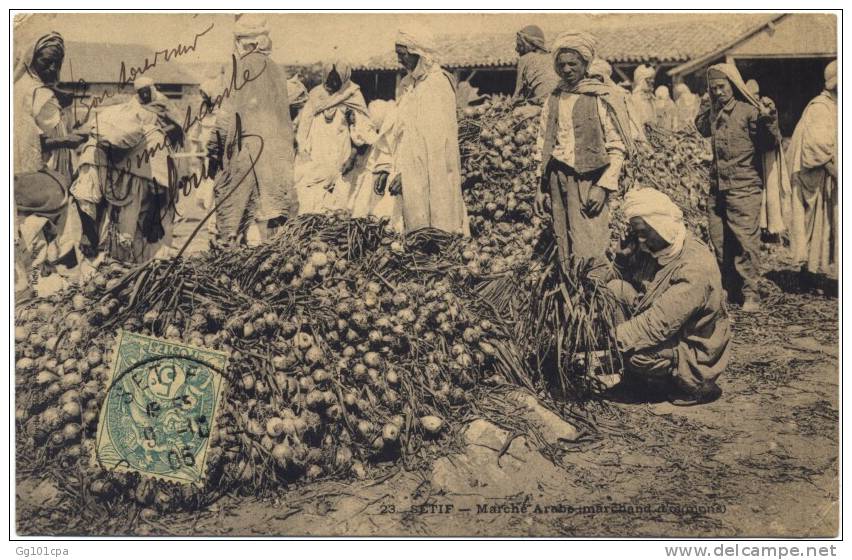 ALGERIE SETIF. MARCHE ARABE. MARCHAND D'OIGNONS