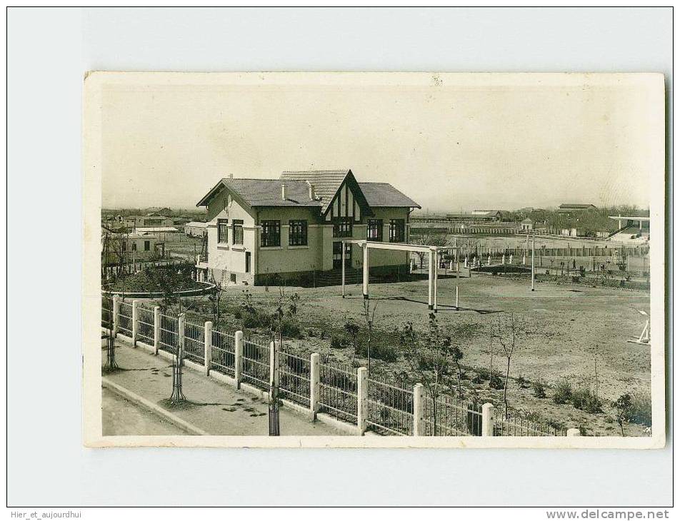198 )  SÉTIF. Parc des Sports. Maison d'Éducation Phisique  . (2 Scans) .Année 19** . Édit./Phot *  .Exp/Dest *