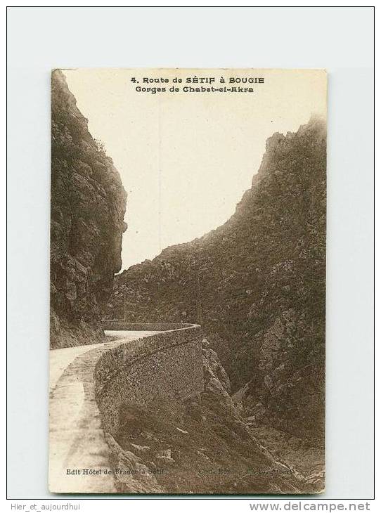 197 )  Route de SÉTIF à BOUGIE. Chabet-el-Akra  . (2 Scans) .Année 19** . Édit./Phot *  .Exp/Dest *