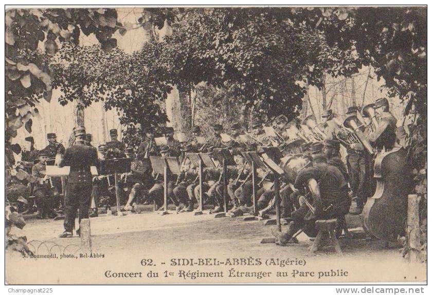 CPA ALGERIE SIDI BEL ABBES Légion Etrangère 1° Régiment Concert Musique au Parc Public Instruments Animation