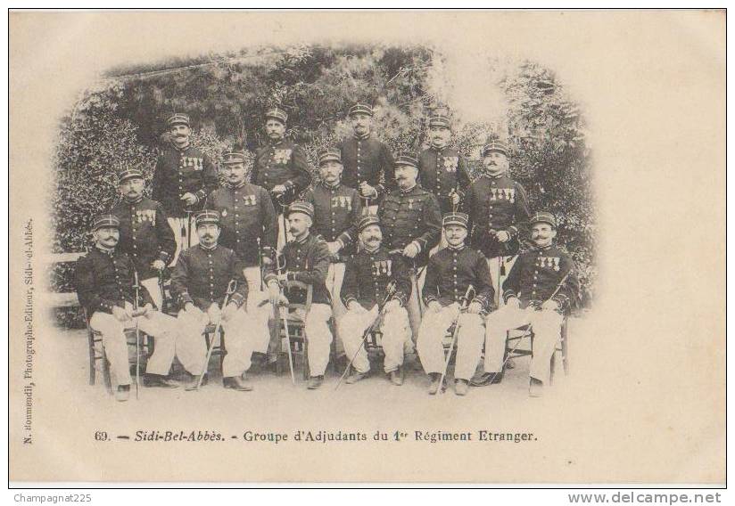CPA ALGERIE SIDI BEL ABBES Soldats Militaire Groupe d´Adjudants de la Légion dEtrangère du 1er Régiment Etranger 1904