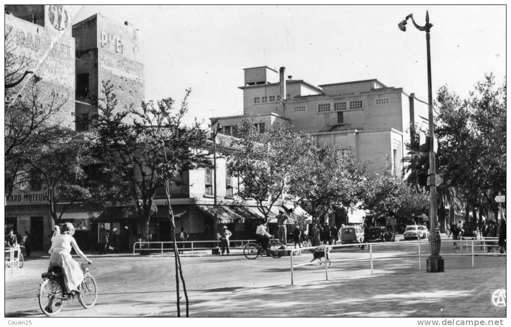 ALGERIE - SIDI BEL ABBES - Le Carrefour des Quatre Horloges
