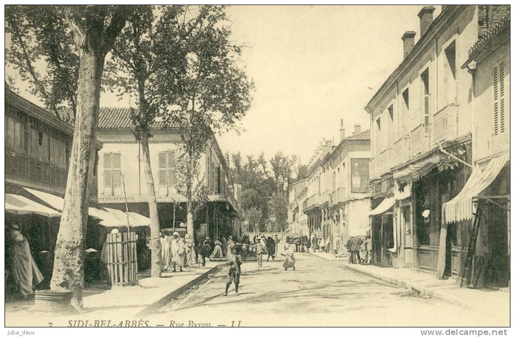 Sidi-Bel-Abbès . Rue Byron .  Attelages  .   BELLE  PHOTO ANIMEE .