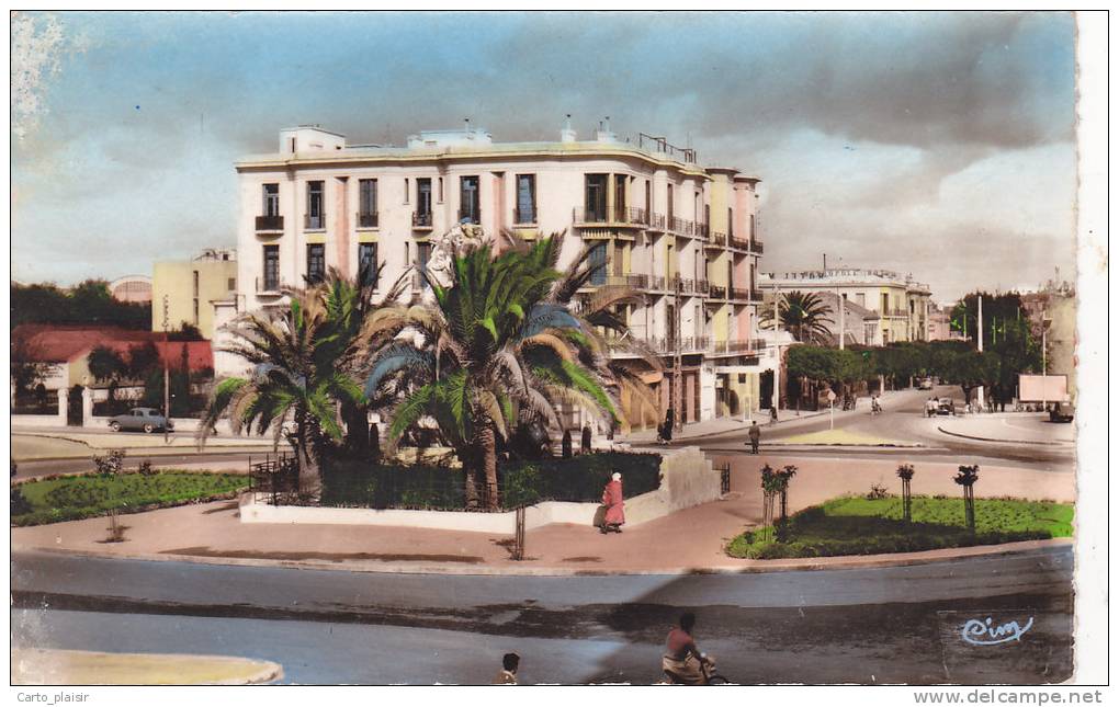 ALGERIE...SIDI BEL ABBES.....MONUMENT AUX MORTS ET AVENUE LOUBET