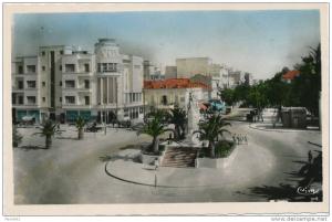 AFRIQUE - ALGERIE - SIDI BEL ABBES - Boulevard de Verdun et Monument aux Morts