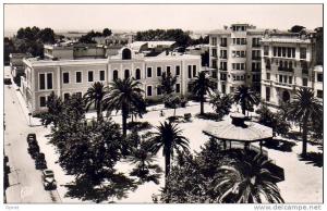 ALGERIE  SIDI BEL ABBES  La Place Carnot et le Tribunal  ..... ( Ref FA607 )