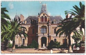 HOTEL DE VILLE    / LOT    124