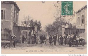 Sidi Bel Abbès.- (Algérie) Quartier du 2 eime Spahis - (belle animation)