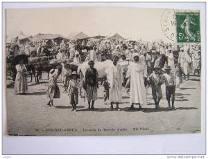 cpa, très belle vue, très belle animation, Sidi Bel Abbes, un coin du marché arabe
