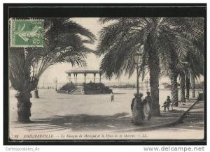 CPA Philippeville, Le Kiosque de Musique et la Place de la Marine